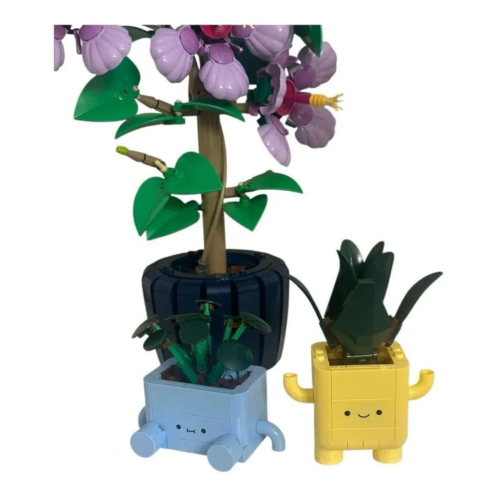 LEGO Botanicals Happy Plants Set - 10349 Yellow and Gray Planters
